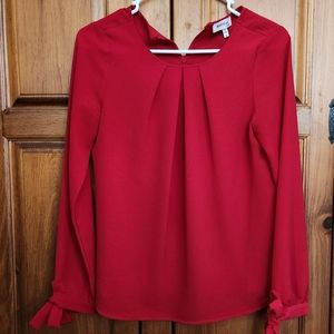 Red blouse, small